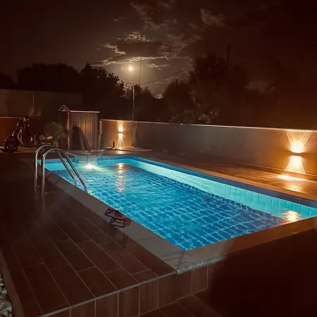 D&s Garden Pool Villa *